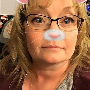 Meet your Posher, Leanne